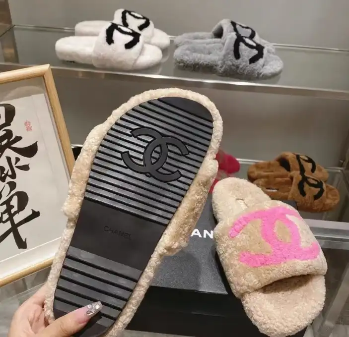 hype Chanel Slippers