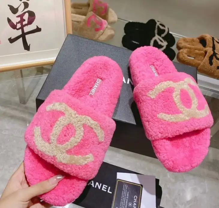 hype Chanel Slippers