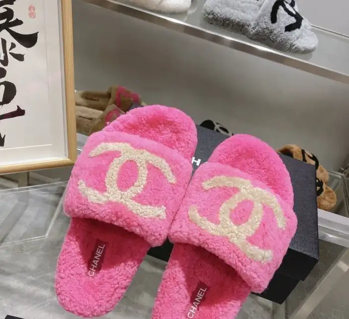 hype Chanel Slippers