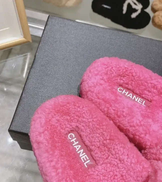 hype Chanel Slippers