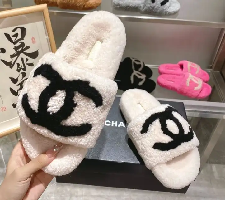 hype Chanel Slippers