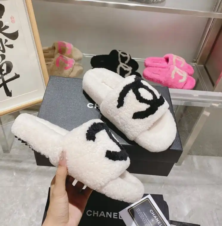 hype Chanel Slippers