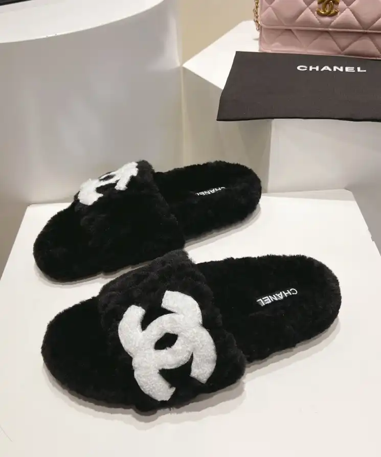 hype Chanel Slippers