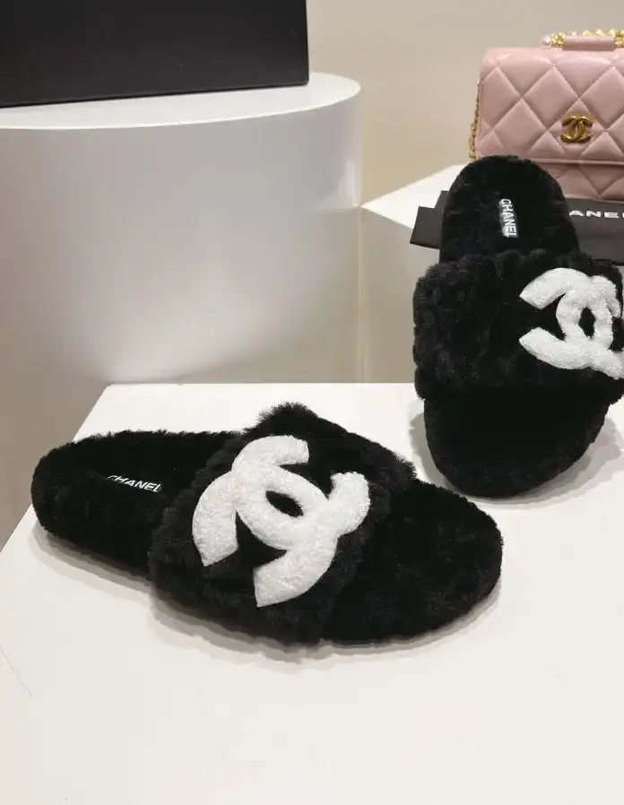 hype Chanel Slippers