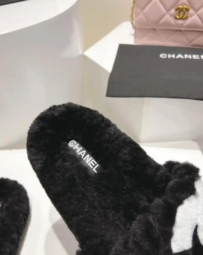 hype Chanel Slippers