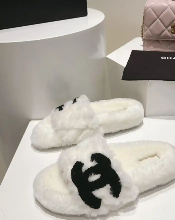 hype Chanel Slippers