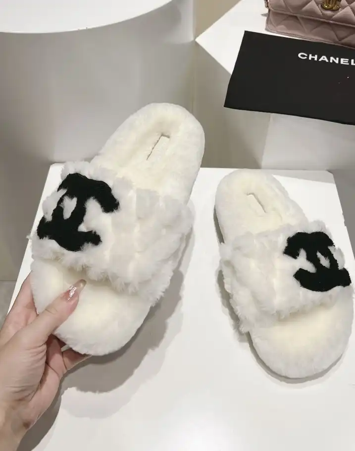 hype Chanel Slippers