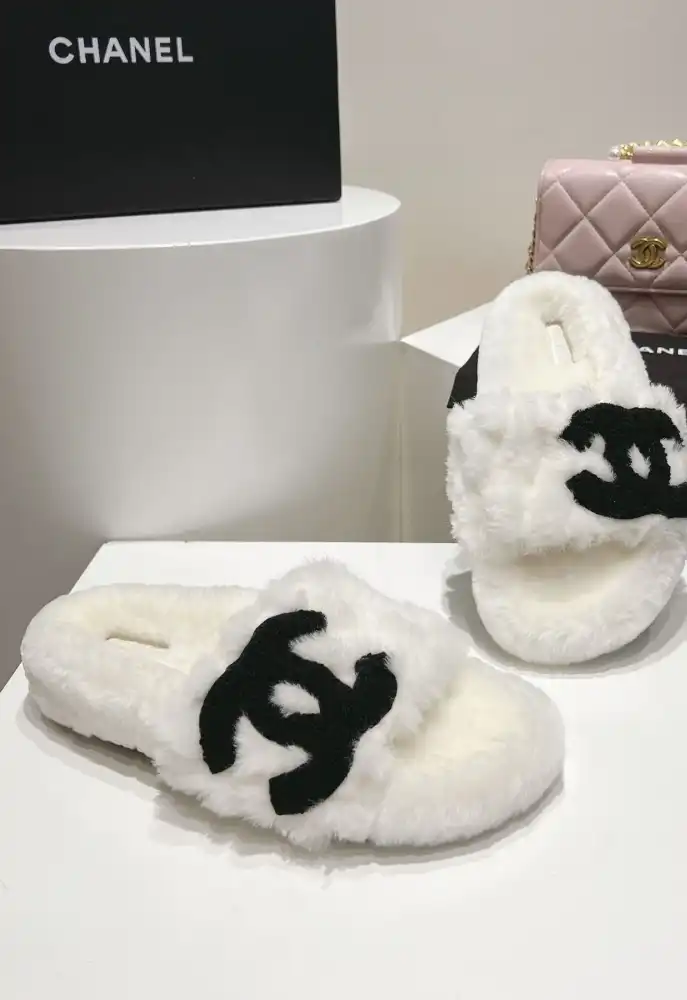 hype Chanel Slippers