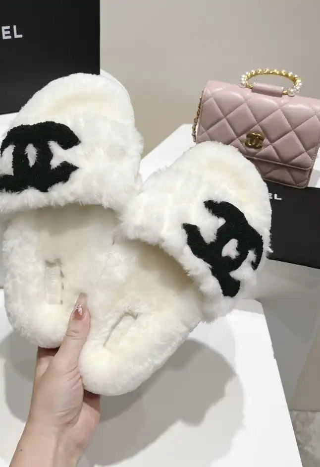 hype Chanel Slippers