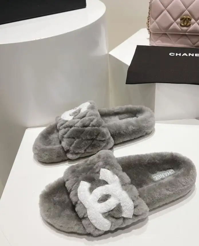 hype Chanel Slippers