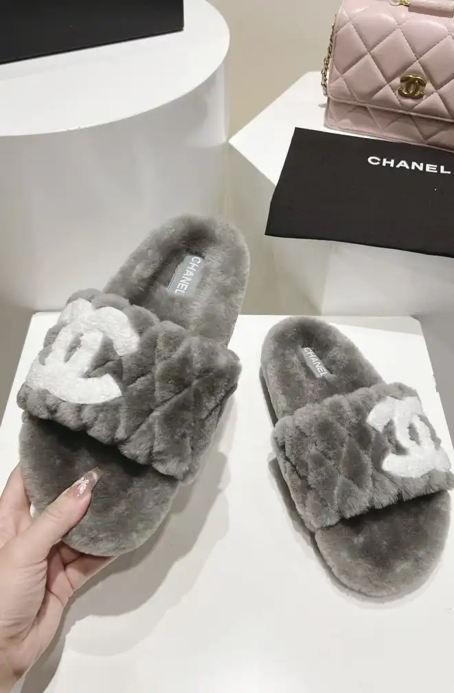 hype Chanel Slippers