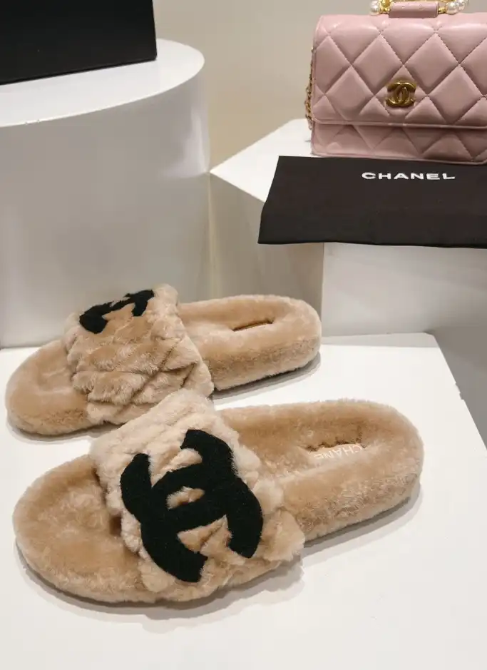 hype Chanel Slippers