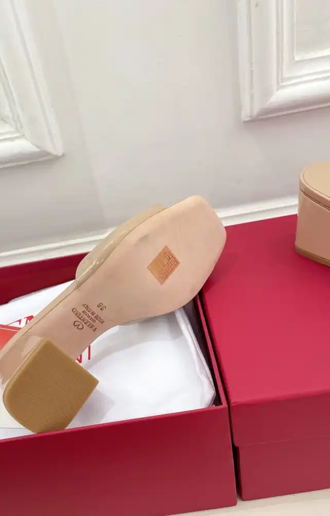 hype Valentino Slippers