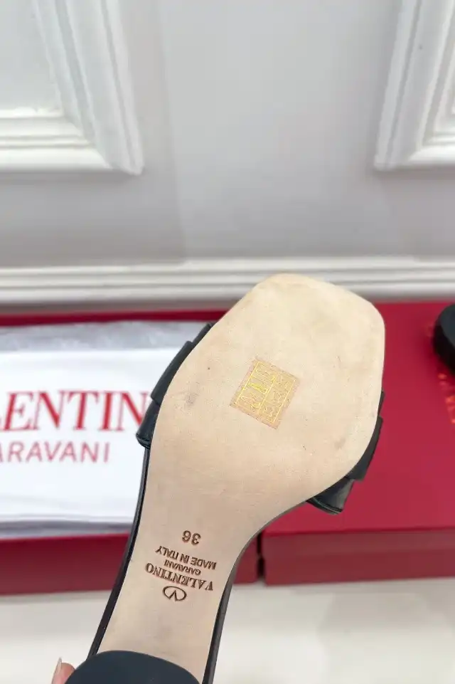 hype Valentino Slippers