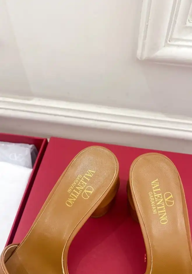 hype Valentino Slippers