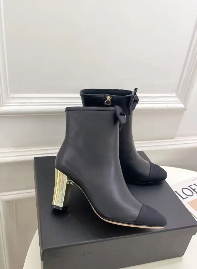 hype Chanel Boots