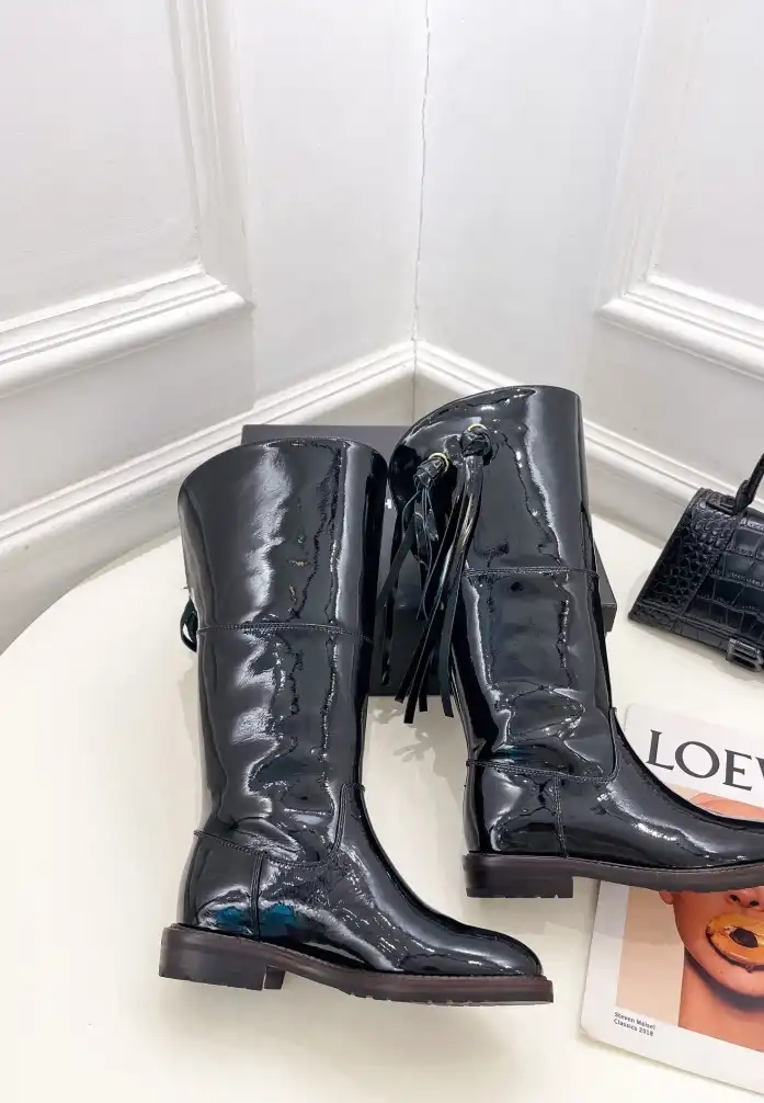 hype Chanel Boots