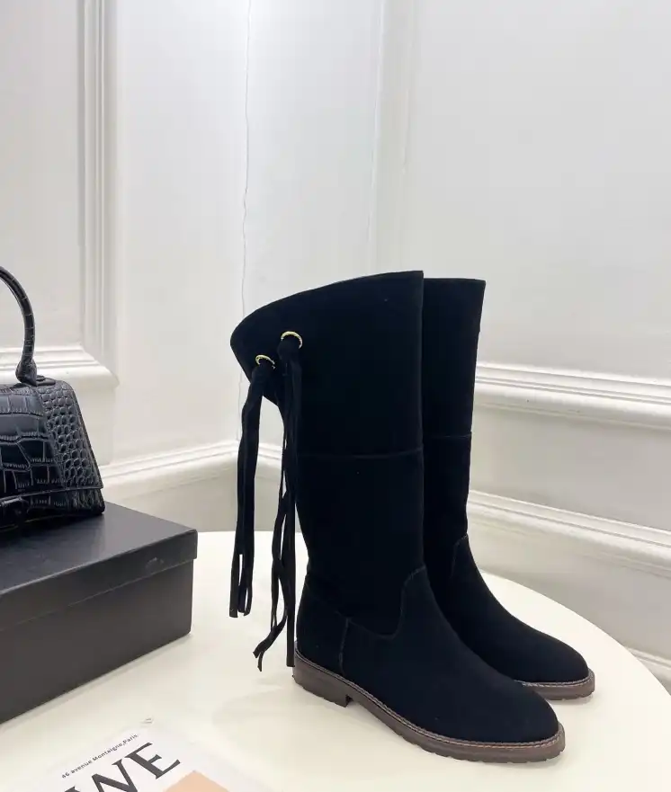 hype Chanel Boots