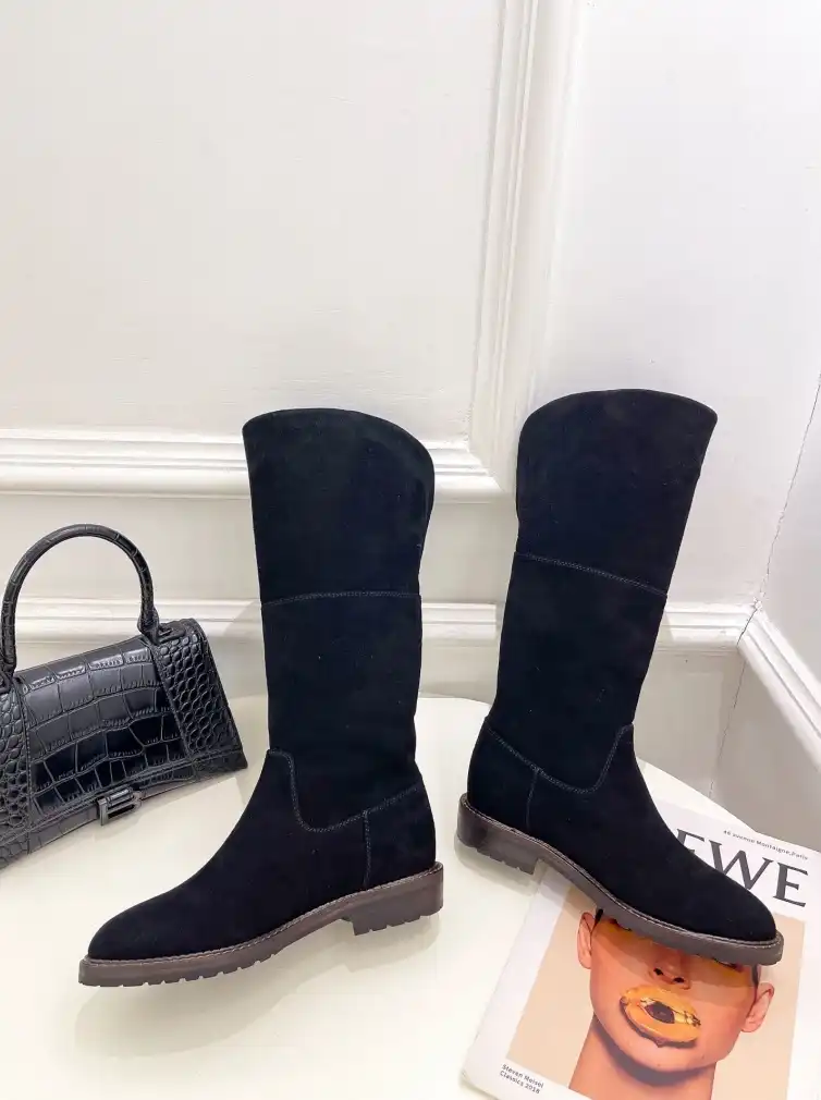 hype Chanel Boots