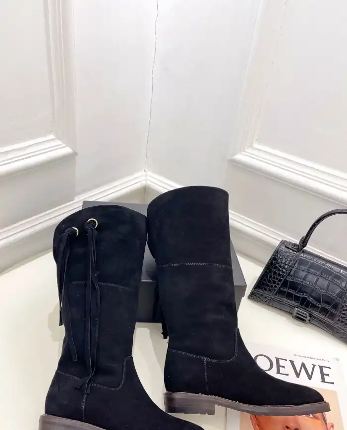 hype Chanel Boots