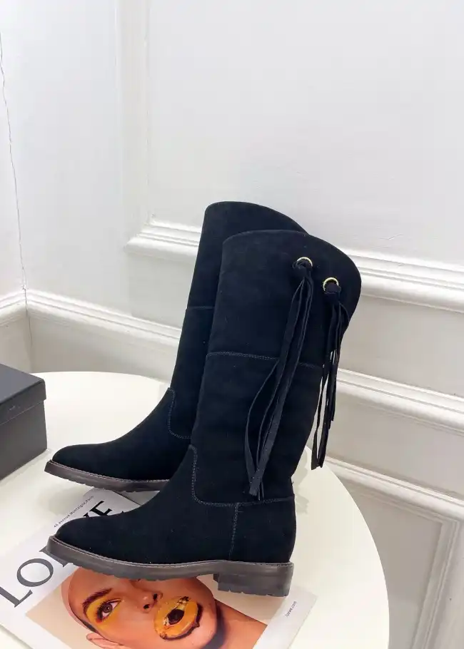 hype Chanel Boots