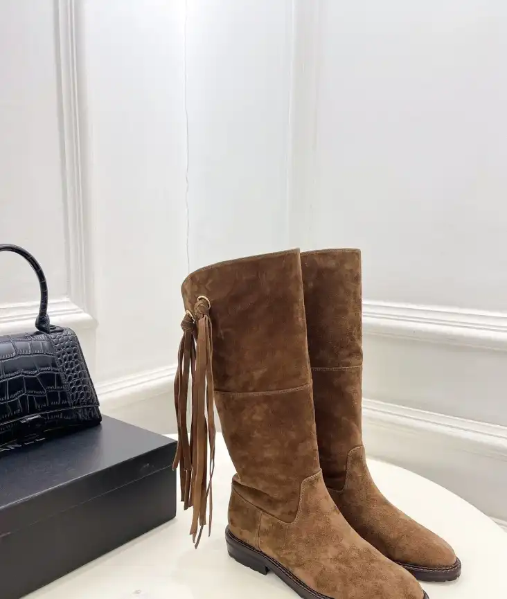 hype Chanel Boots