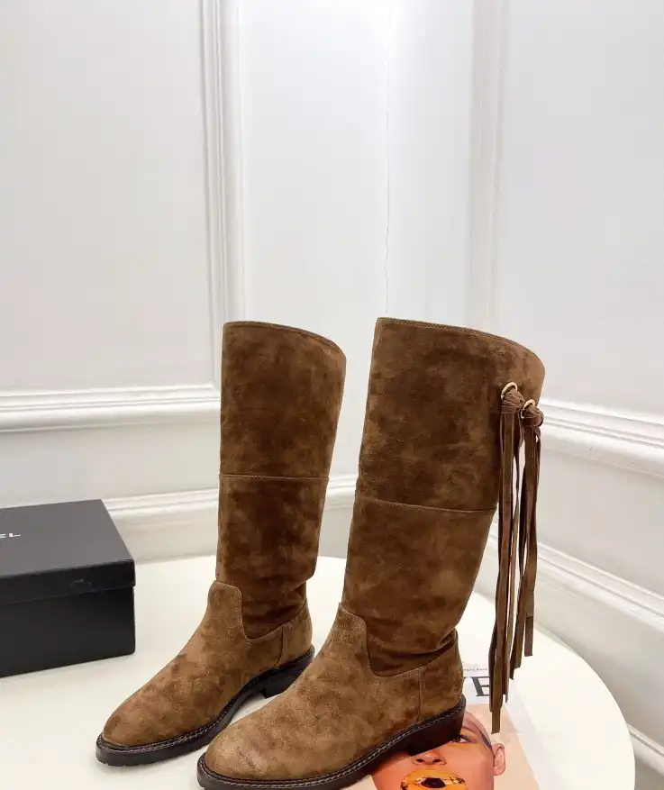 hype Chanel Boots