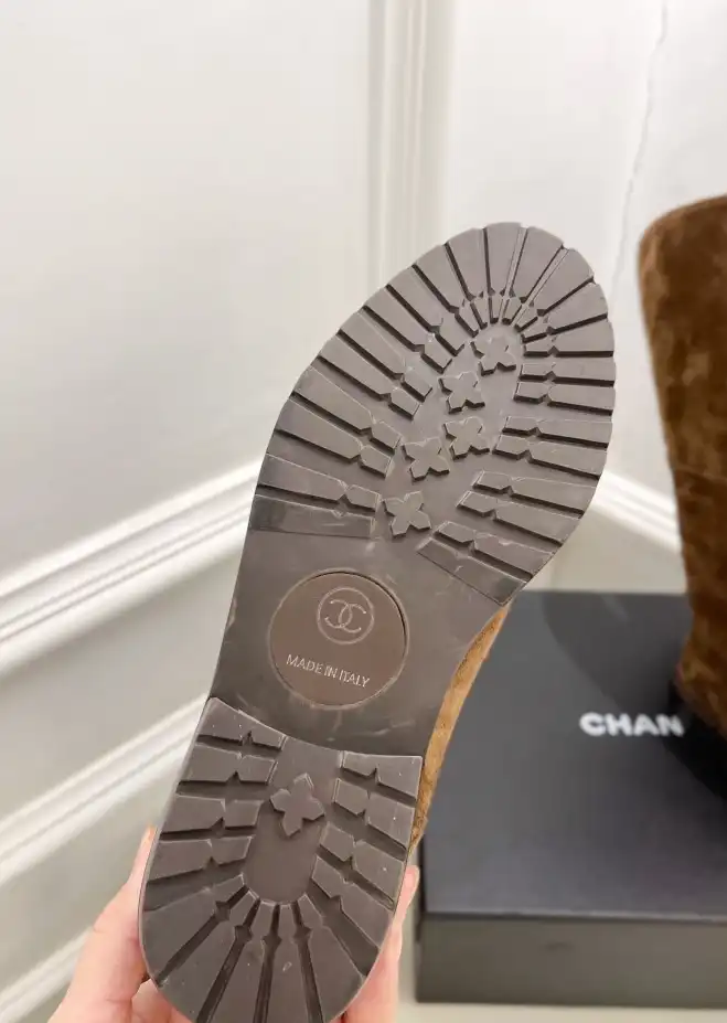 hype Chanel Boots