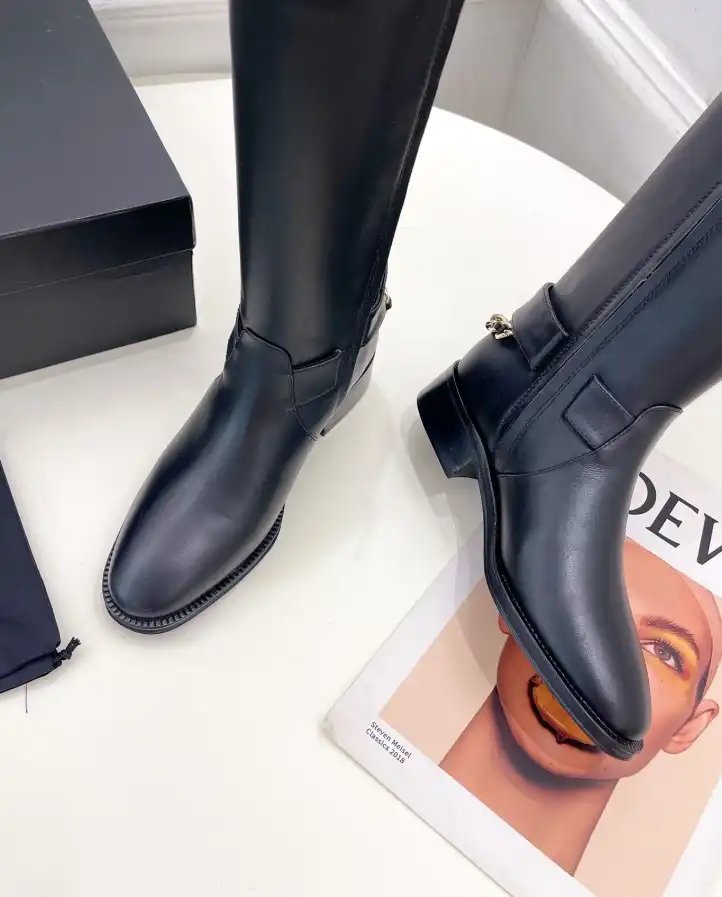 hype Chanel Boots