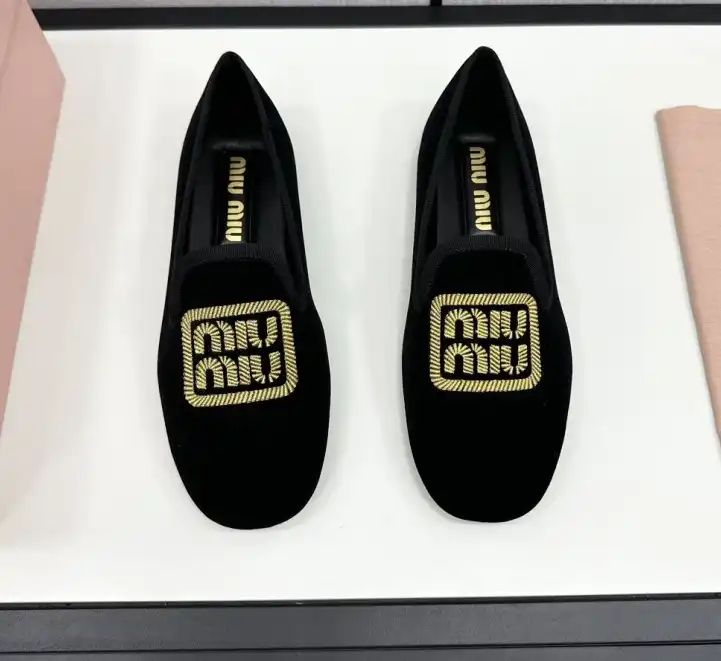 hype Miu Miu Slippers