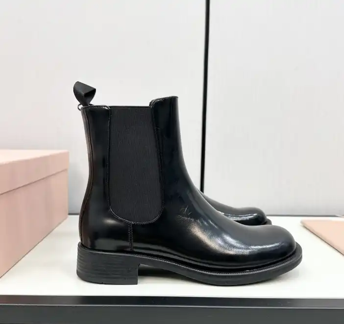 hype Miu Miu Boots