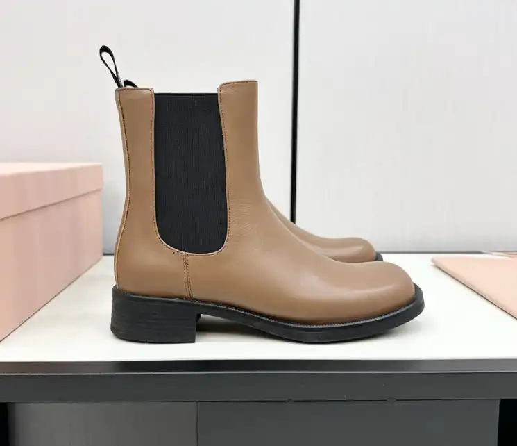 hype Miu Miu Boots