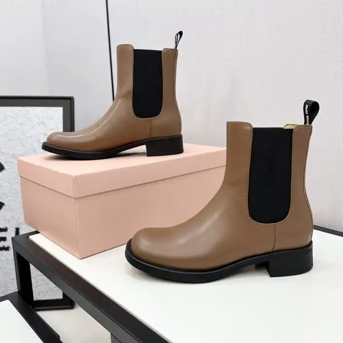 hype Miu Miu Boots