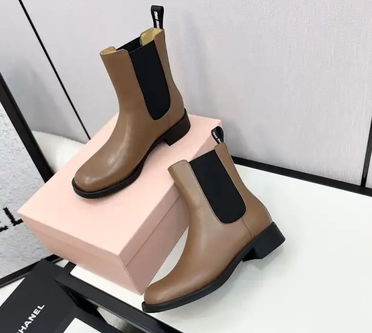 hype Miu Miu Boots