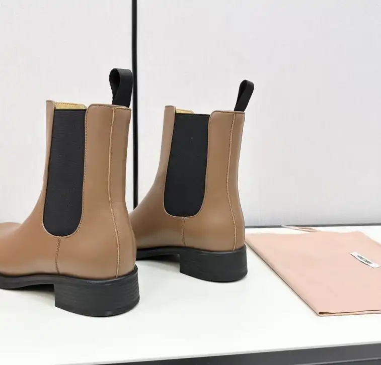 hype Miu Miu Boots