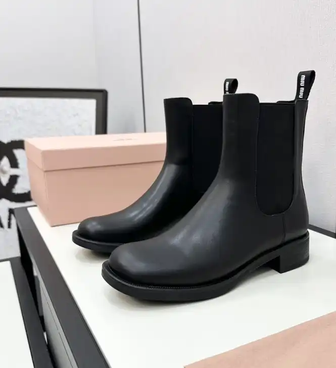 hype Miu Miu Boots