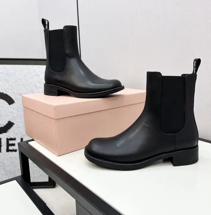 hype Miu Miu Boots