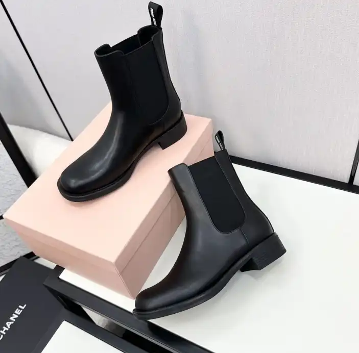 hype Miu Miu Boots