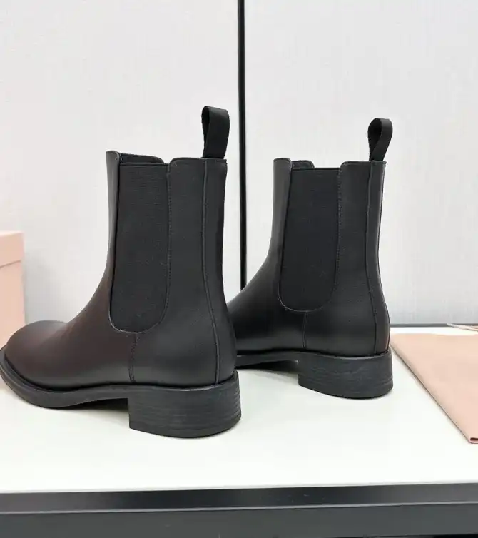 hype Miu Miu Boots