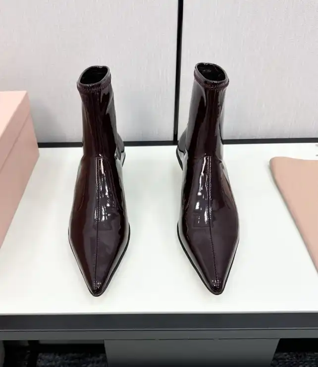 hype Miu Miu Boots