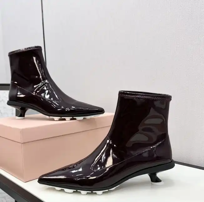 hype Miu Miu Boots