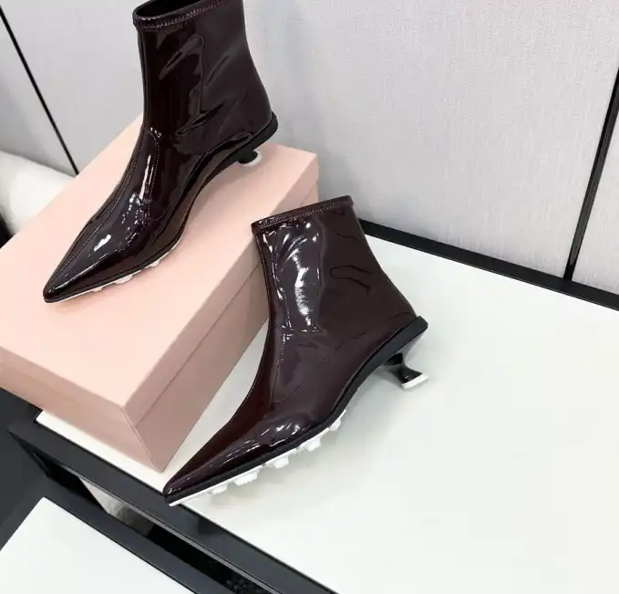 hype Miu Miu Boots