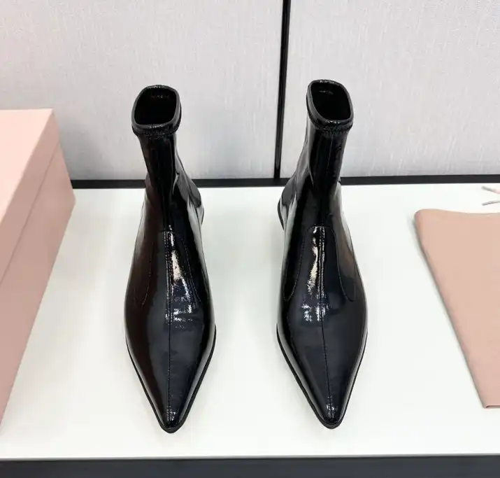 hype Miu Miu Boots