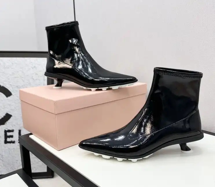 hype Miu Miu Boots