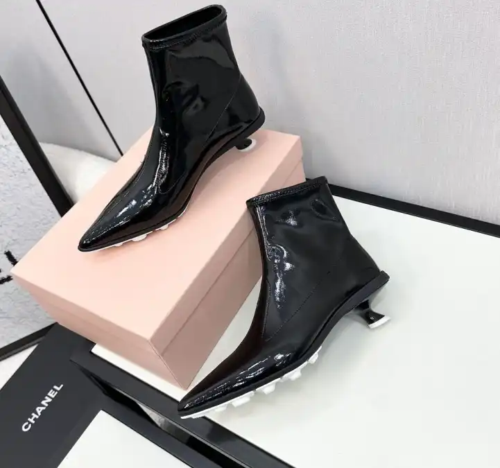 hype Miu Miu Boots