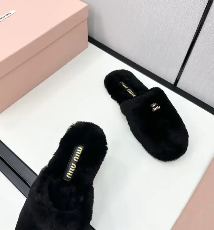 hype Miu Miu Slippers