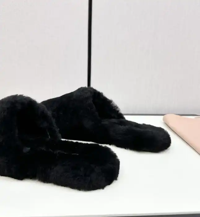 hype Miu Miu Slippers