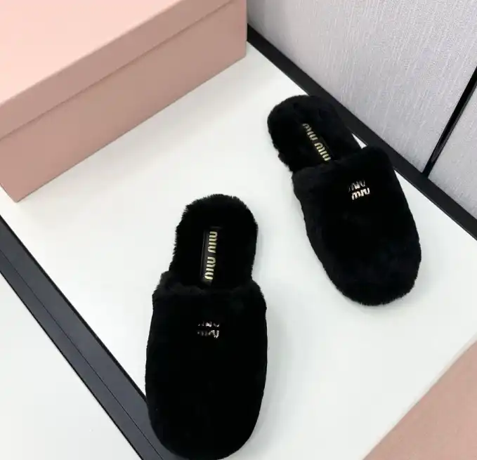 hype Miu Miu Slippers