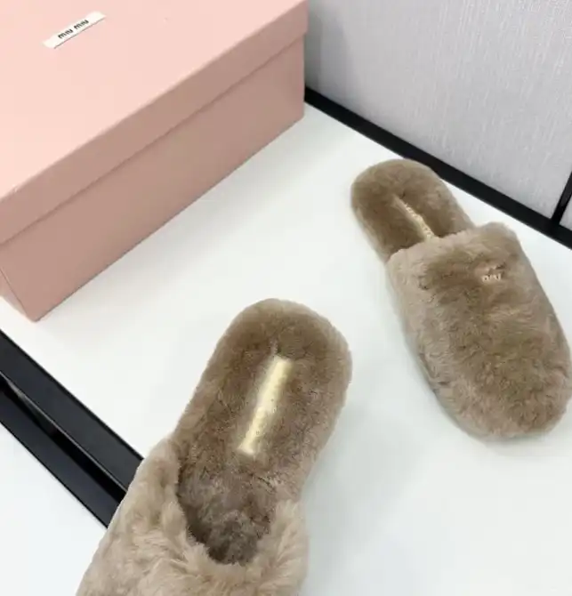 hype Miu Miu Slippers