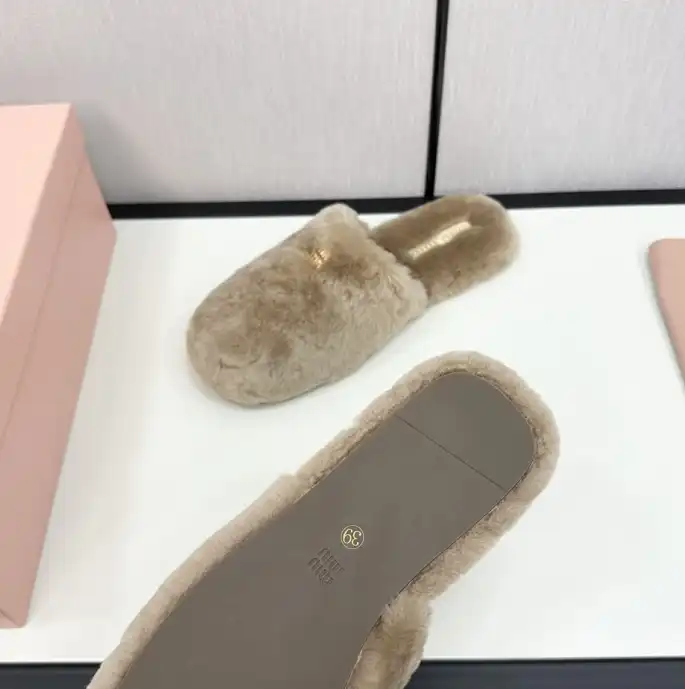 hype Miu Miu Slippers